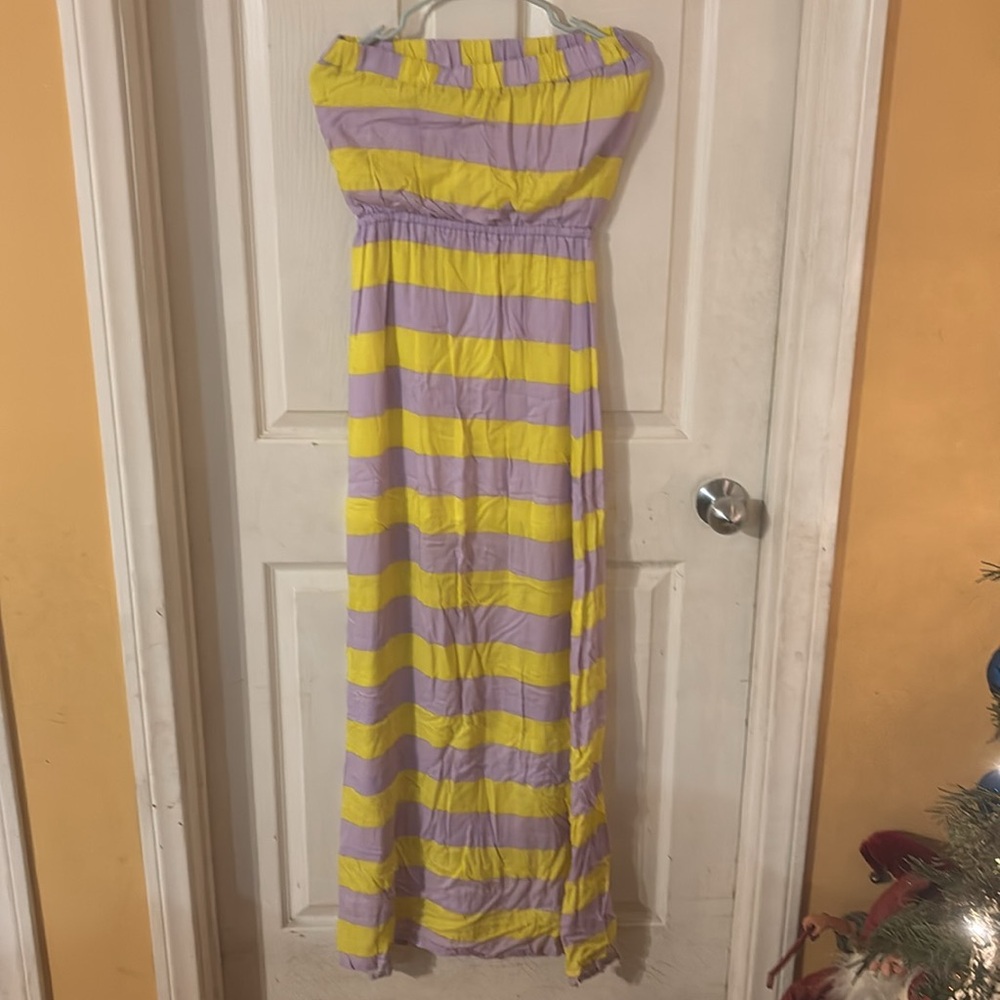 Bright, splendid maxi dress perfect for summer!